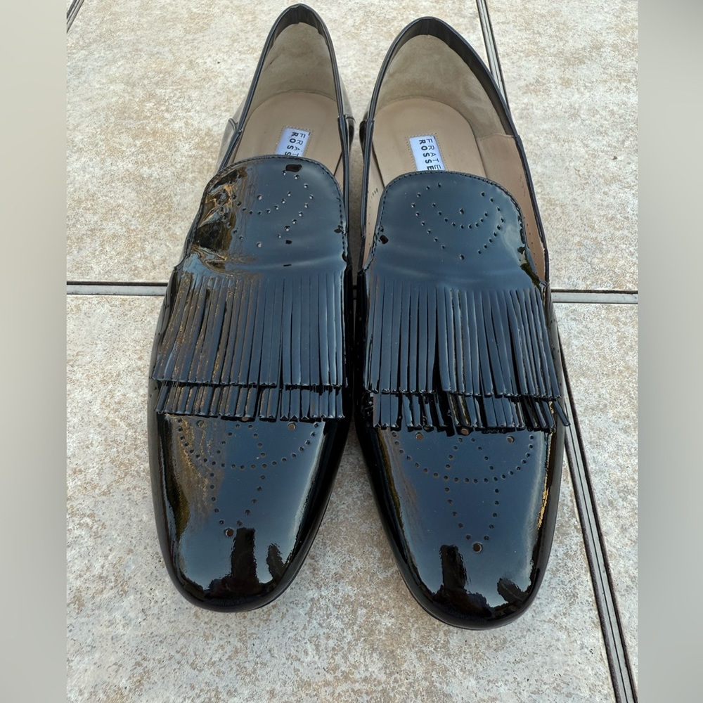 Fratelli Rossetti black patent leather loafers with a kiltie fringe detail - Picture 3 of 15